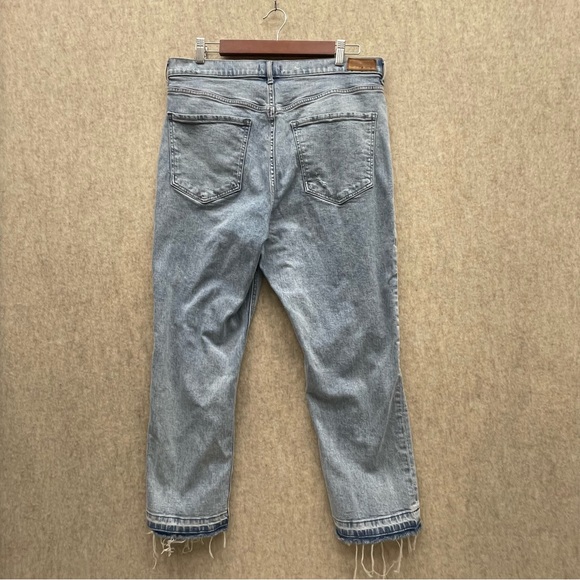 Womens Express Mommy Distressed Super High Rise 14R - Picture 2 of 6